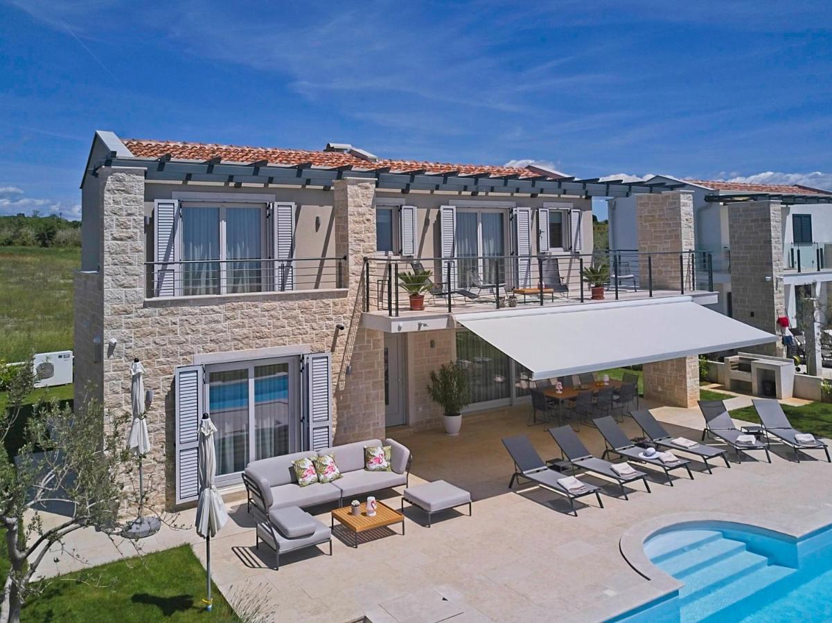 Villa Flamingo Kastelir Exterior photo